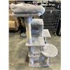 Image 2 : CAT TREE/CONDO