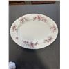 Image 6 : LAVENDER ROSE - ONE COVERED REGULAR DISH, 1 GRAVY BOAT AND SAUCER, SALT AND PEPPERS, 8 FRUIT NAPPIES
