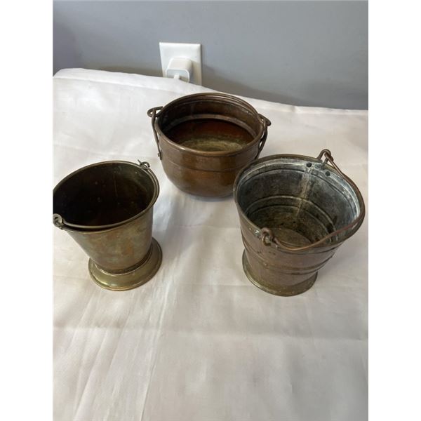 3 PLANT POTS