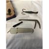 Image 2 : VINTAGE HOOK REMOVER, FLASHER, BOTTLE ETC