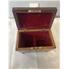 Image 2 : VICTORIAN MAHOGANY DRESSER BOX WITH KEY