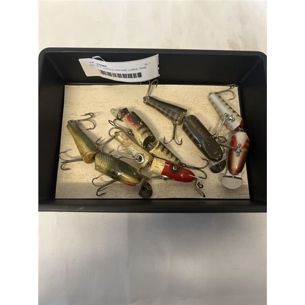 LOT OF 4" JOINTED VINTAGE LURES, PIXIE MINNOW ETC