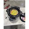 Image 3 : NEW INSTANT POT 7.6L DUO CRISP MULITCOOKER - TESTED WORKING, RETAIL $279 STORE DISPLAY, UNUSED, NO B