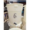 Image 6 : 22qt Round Containers W/Spigots & Lids - Set of 25|AB-9/L9