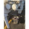 Image 9 : 1992 FORD SUPER CAB F 650 CAT 3126 DSL ENGINE SPEED CRANE TRUCK 22 FT BED