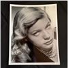 Image 3 : LOT OF 8 AUTOGRAPHED PHOTOS