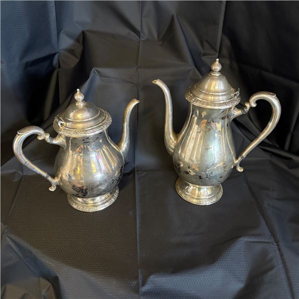 INTERNATIONAL SILVER CO - SILVER SET OF TEA POTS