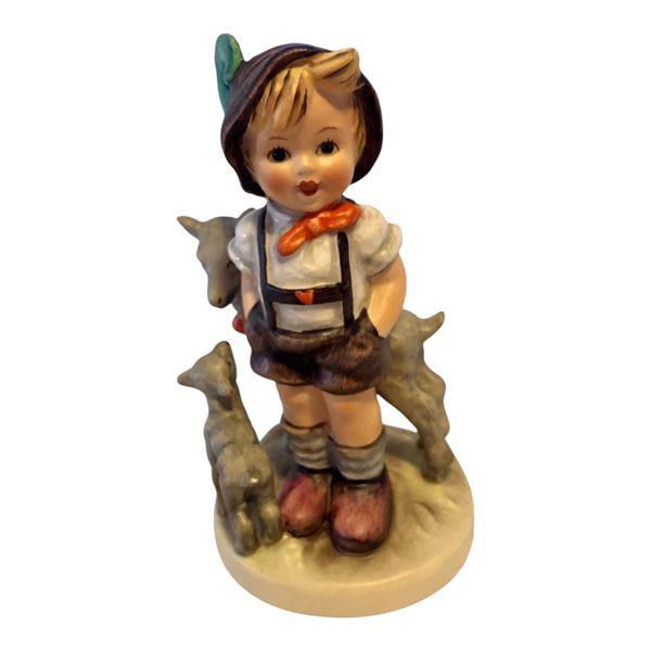 LOT OF GOEBEL / HUMMEL CHARACTERS