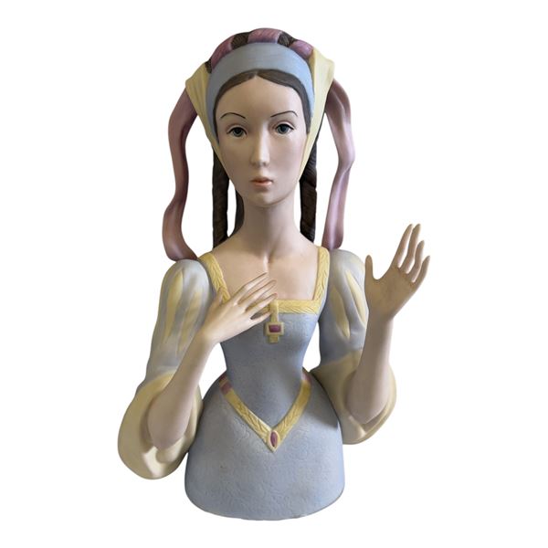 ISPANKY - JESSAMY BUST