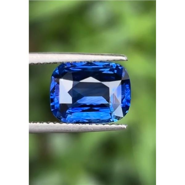 Natural Ceylon Royal Blue Sapphire 5.04 Cts- Certified