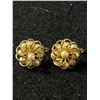 Image 2 : 2 Pairs Of 1950's Earrings "Trifari" (Pearl) & "Coro" (Maple Leaf)