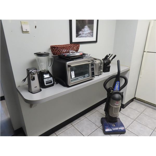 Toaster Oven, Blender, Toaster, Vac, Wall Art
