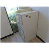 Image 1 : Contemporary Desk w/Upper, File Cabinets
