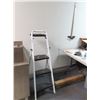 Image 1 : 3 Step Stool w/Ruler