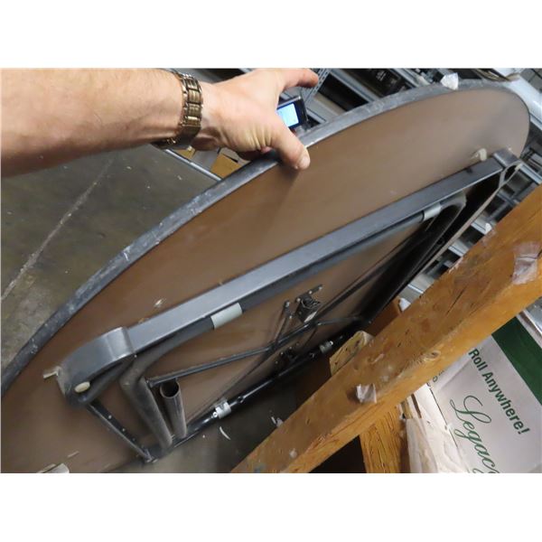 5'  Diameter Round Folding Banquet Table