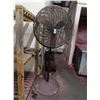 Image 1 : Pedestal Warehouse Fans - 2