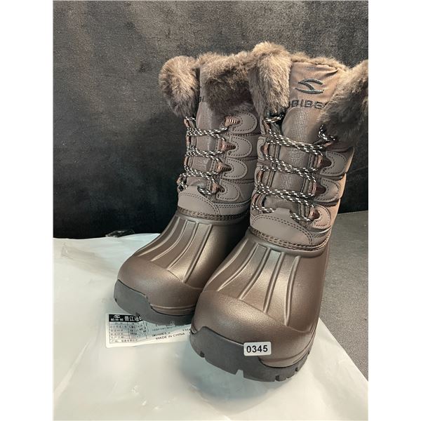 1 Pair of HobiBear Women's Waterproof Winter Mid-Calf Lightweight Snow Boots - Size 38 EUR - New