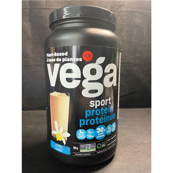 1 Tub of Vega Sport Plant-Based Vegan Protein Powder - Vanilla Flavour - 828G