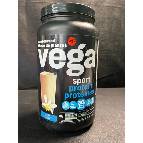 1 Tub of Vega Sport Plant-Based Vegan Protein Powder - Vanilla Flavour - 828G