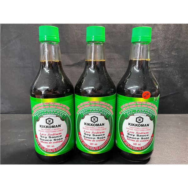 3 Bottles of Kikoman Lite (Less Sodium) Soy Sauce - 591ml - BB: JUN 2027