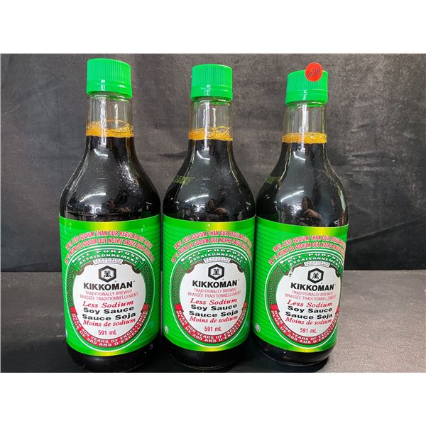 3 Bottles of Kikoman Lite (Less Sodium) Soy Sauce - 591ml - BB: JUN 2027