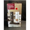 Image 1 : 1 Set of Electric Salt and Pepper Grinders Black - New