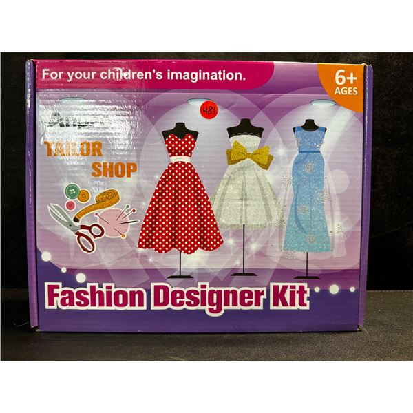 1 Kids Ages 6+ Fashion Designer Kit with Mini Mannequins and Sewing Kit - New