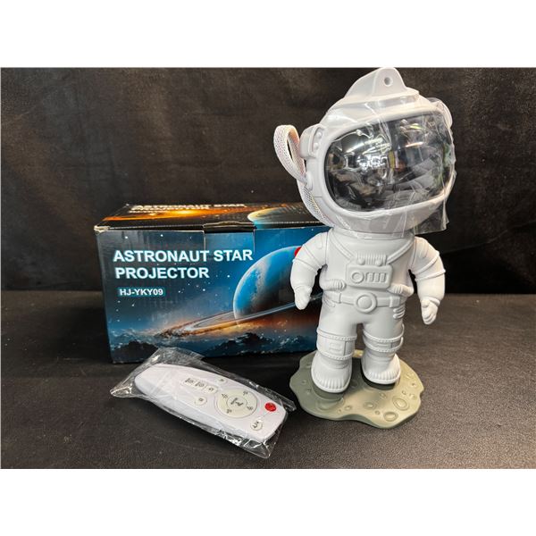 1 Astronaut Star Projector Lamp - New