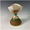 Image 3 : Porcelain and Brass Floral Design Centerpiece Bowl