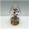 Image 1 : Gilded Floral Enamel and Crystal Egg Paperweight