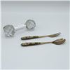 Image 2 : 3pc Crystal Knife Rest and Gold-Plated Utensils