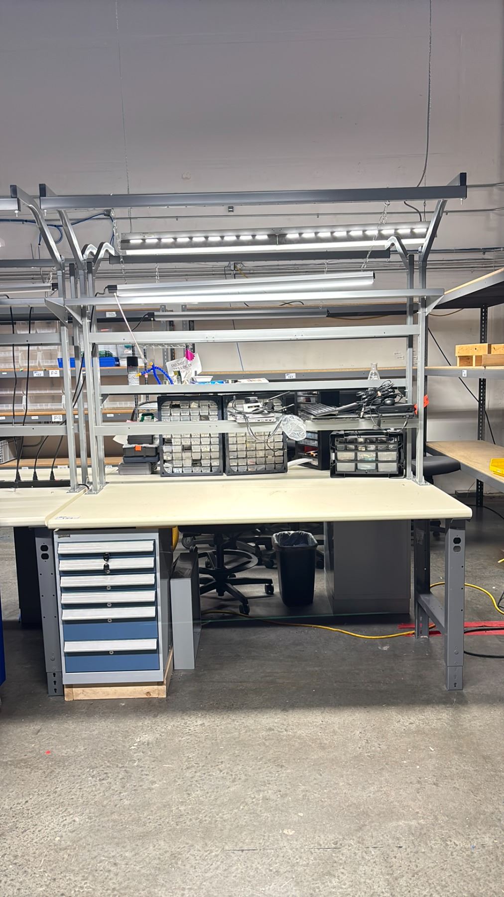 Kleton Table ULINE 72