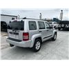 Image 3 : JEEP LIBERTY 2010 T-REPO 2 DAYS