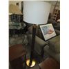 Image 1 : Floor Lamp
