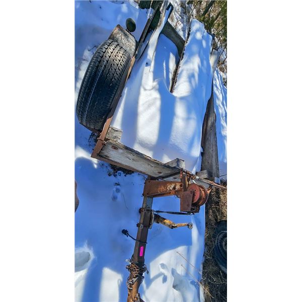 7.5 FT HUNTING/ UTILITY TRAILER *AS IS- NO VIN*
