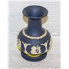 Image 1 : WEDGEWOOD JASPER WARE VASE