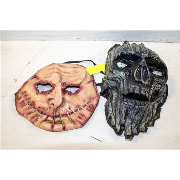2 SCARY MASKS