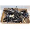 Image 1 : LOT OF 50 HAIR CUTTING SCISSORS INCL