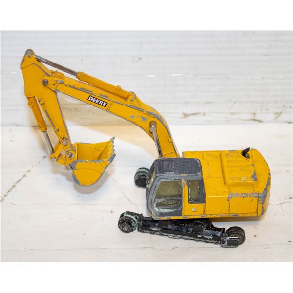 ERTL JOHN DEERE 200LC DIECAST 1:50 SCALE