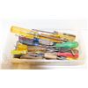 Image 1 : LOT OF SCREW DRIVERS