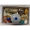 Image 1 : VARIOUS TRINKET BOXES AND COLLECTIBLES