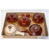 Image 1 : FLAT OF 5 BACKING DISHES + LIDS