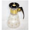 Image 1 : CORNING PYREX 6 CUP GLASS CARAFE WITH LID