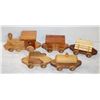 Image 1 : CHILDS 5 PIECE WOODEN TRAIN SET