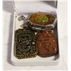 Image 1 : ESTATE VINTAGE ASIAN LOCKET & LARGE