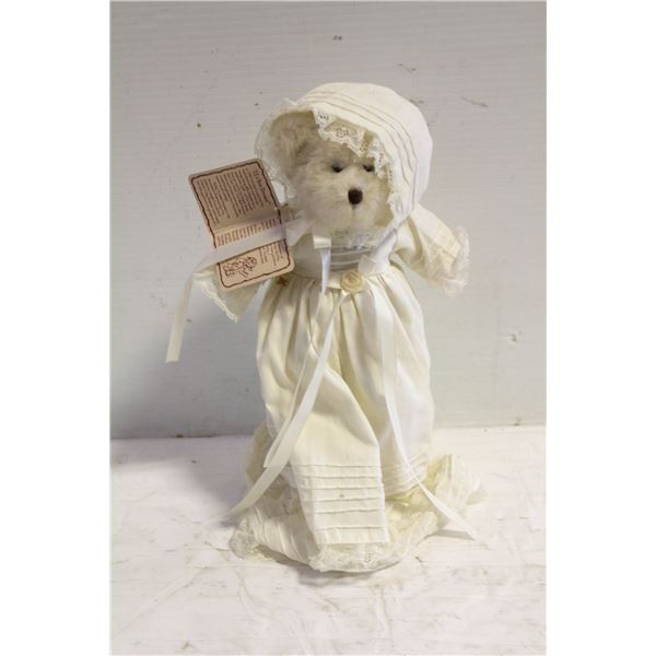 BOYDS BEAR ON STAND