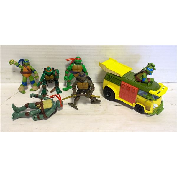 (6) NINJA TURTLES TOYS