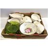Image 1 : TRAY OF ASSORTED SERVING DISHES