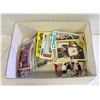 Image 1 : LOT OF LOOSE VINTAGE ASSTD SPORTS CARDS