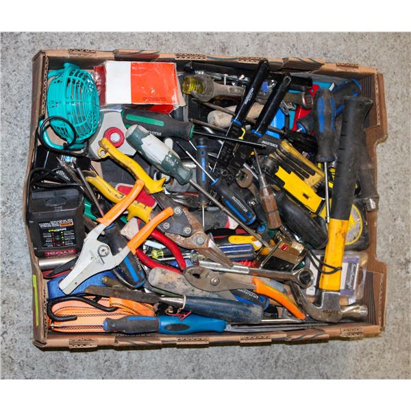 TRAY OF ASSORTED SHOP TOOLS